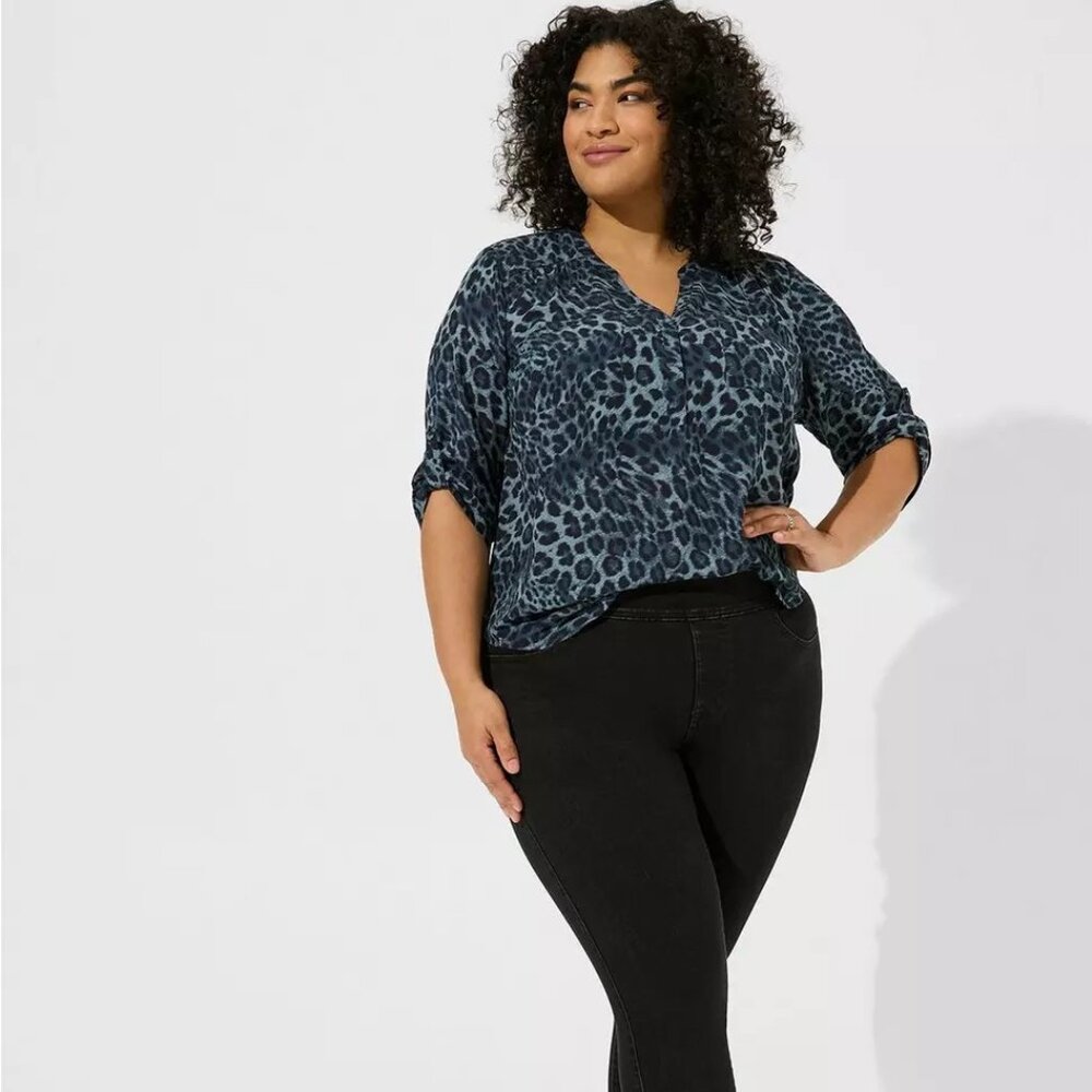 Harper Georgette 3/4 Sleeve Blouse Photoreal Leopard Blue Size 6X (30) - Picture 4 of 4